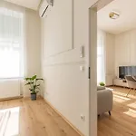 Cozy Bajcsy 31 布达佩斯