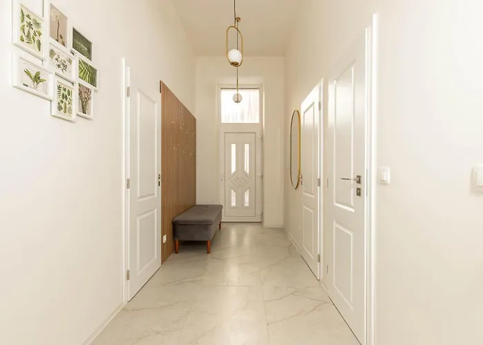Apartament Cozy Bajcsy 31 *