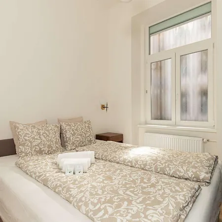 Cozy Bajcsy 31 * 布达佩斯