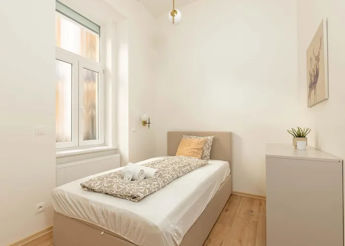 Cozy Bajcsy 31 * Budapeste