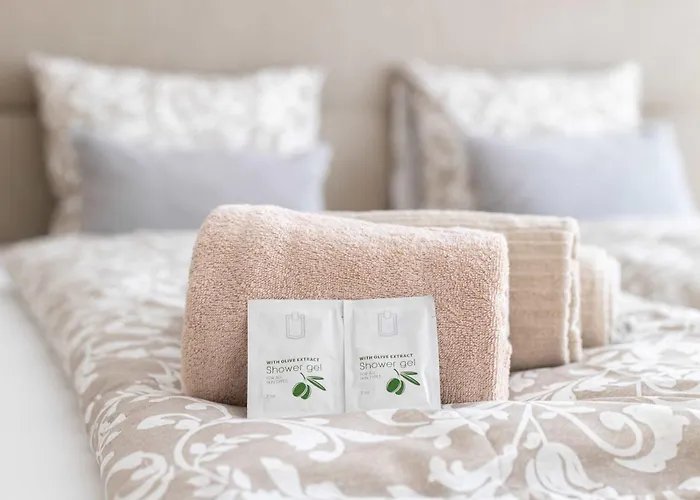 Cozy Bajcsy 31